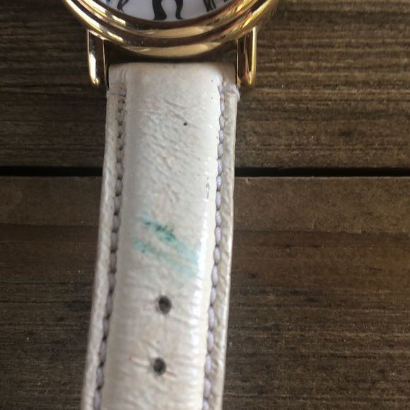 Juicy Couture Limited Edition Y2K Scottie Dog Crest White Leather Watch! GUC - Picture 6 of 12